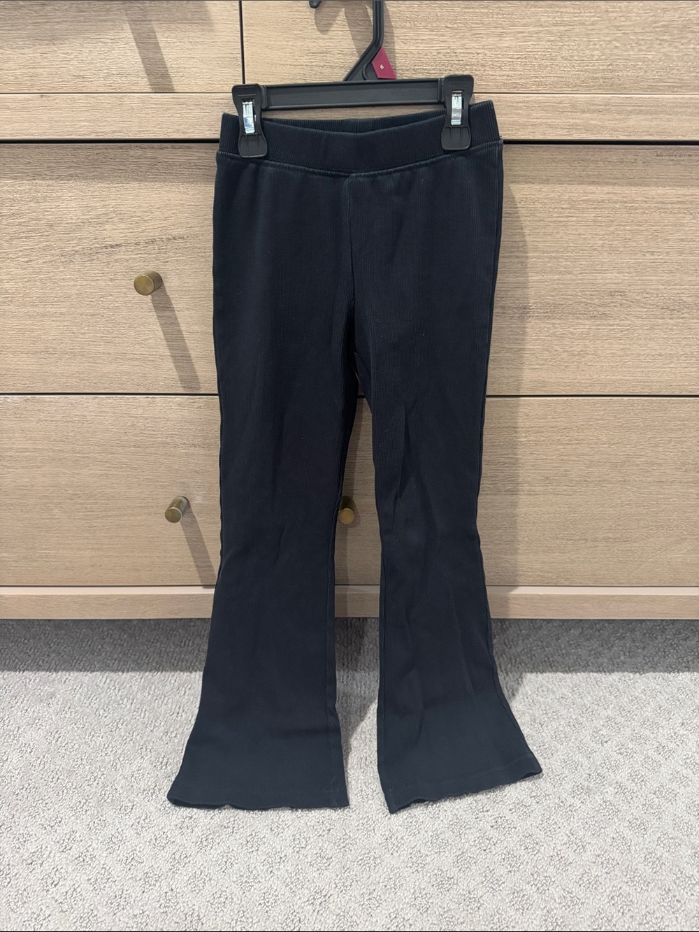 Hanna Andersson Kids Black Flared Ribbed Leggings